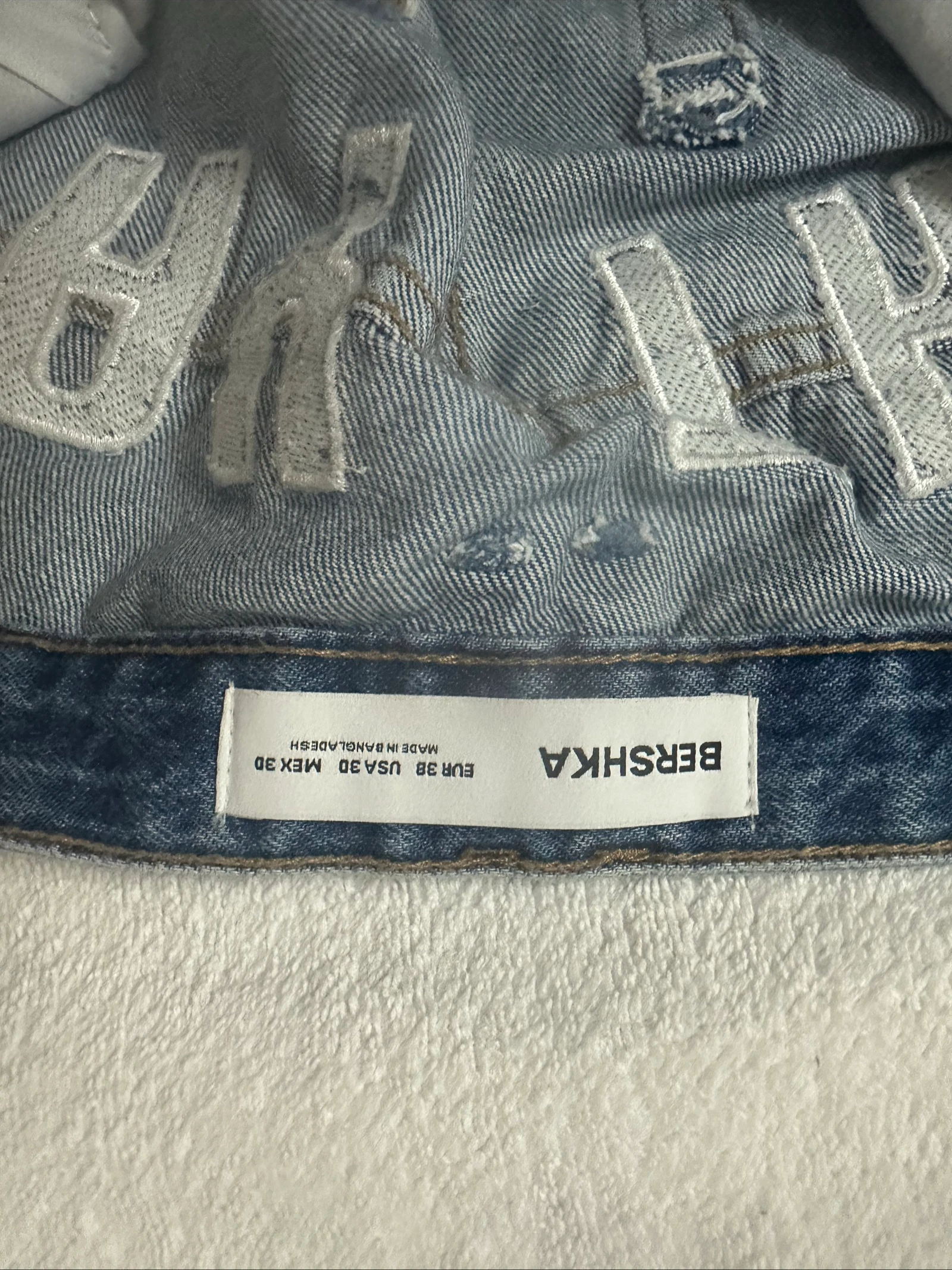 Bershka Wide Leg jeans met borduursels – Maat 38 – photo 3